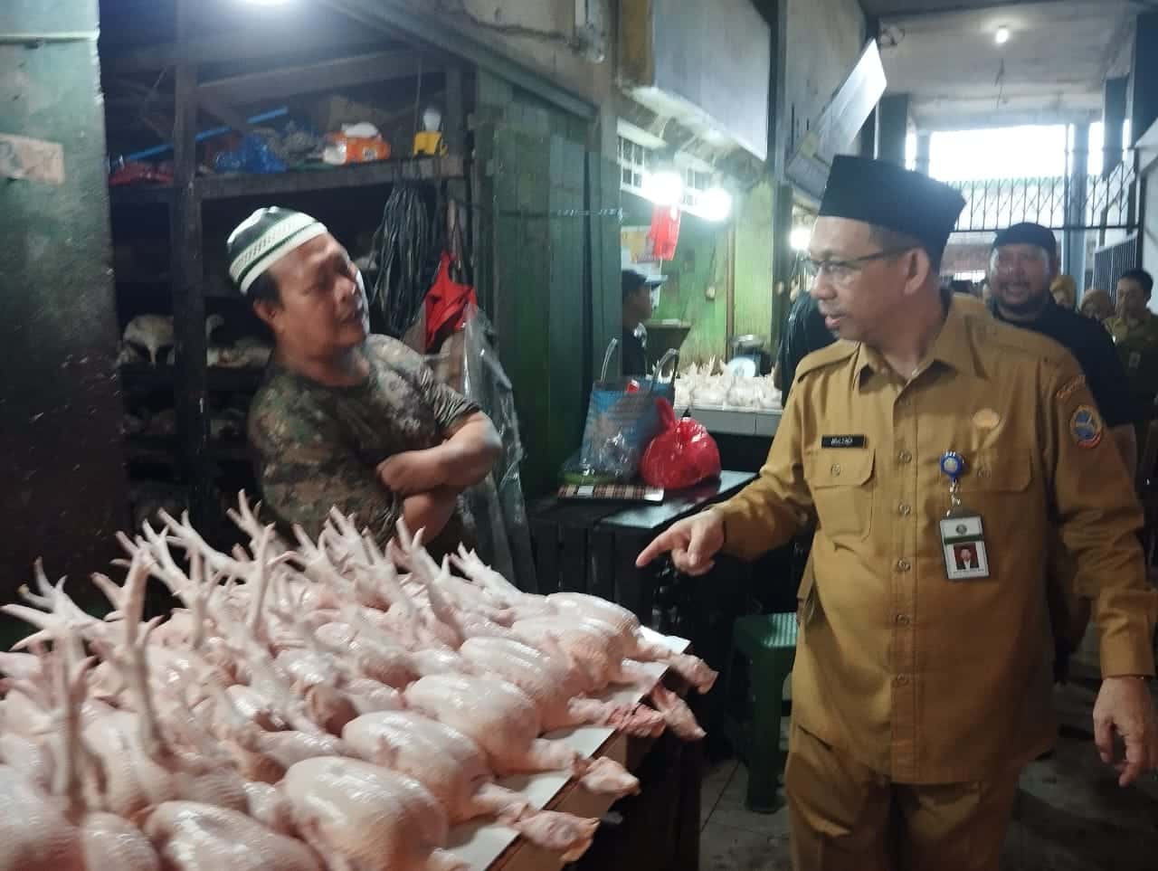 Antisipasi Inflasi Jelang Lebaran, Satgas Ketahanan Pangan Pontianak Pantau Bapok di Sejumlah Pasar dan Distributor