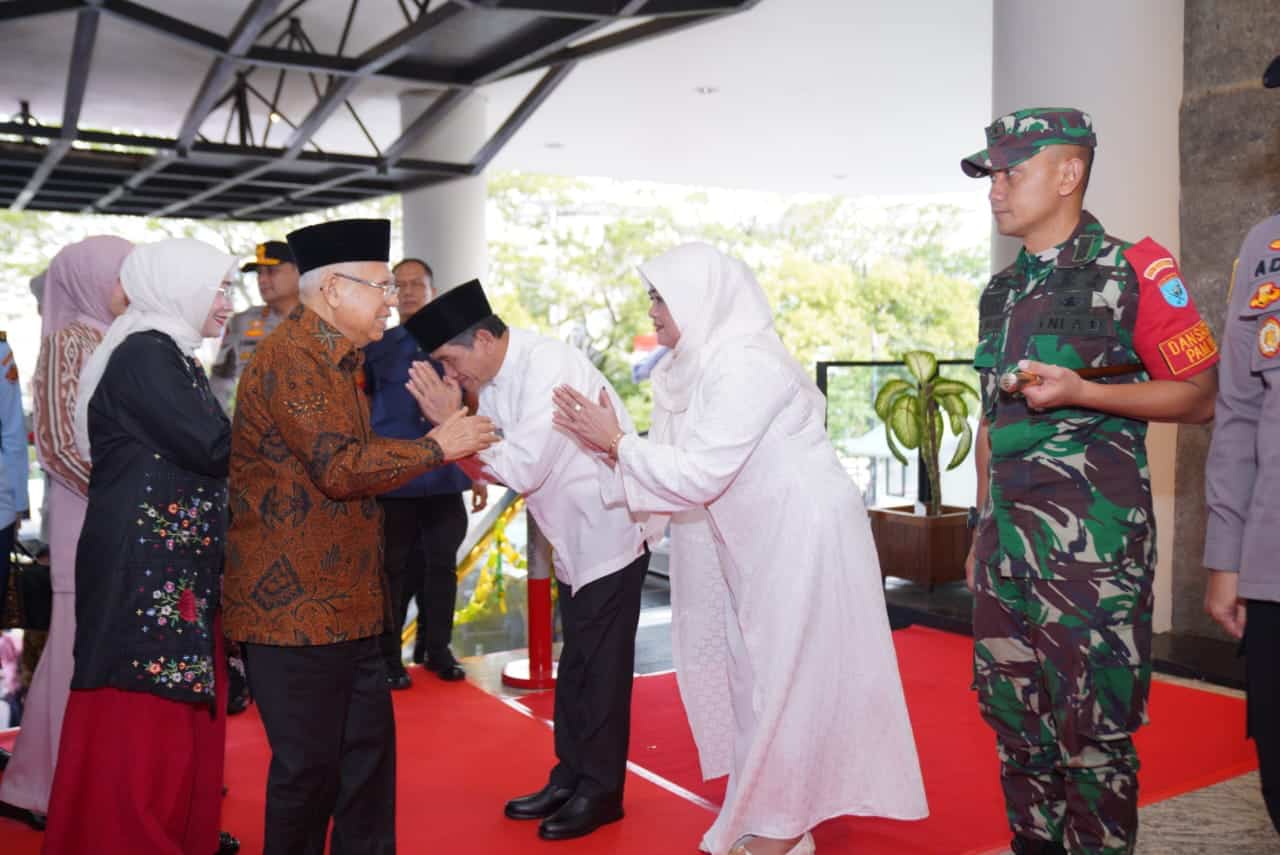 Tiba di Pontianak, Wapres Ma’ruf Disambut Pj Wako Ani Sofian