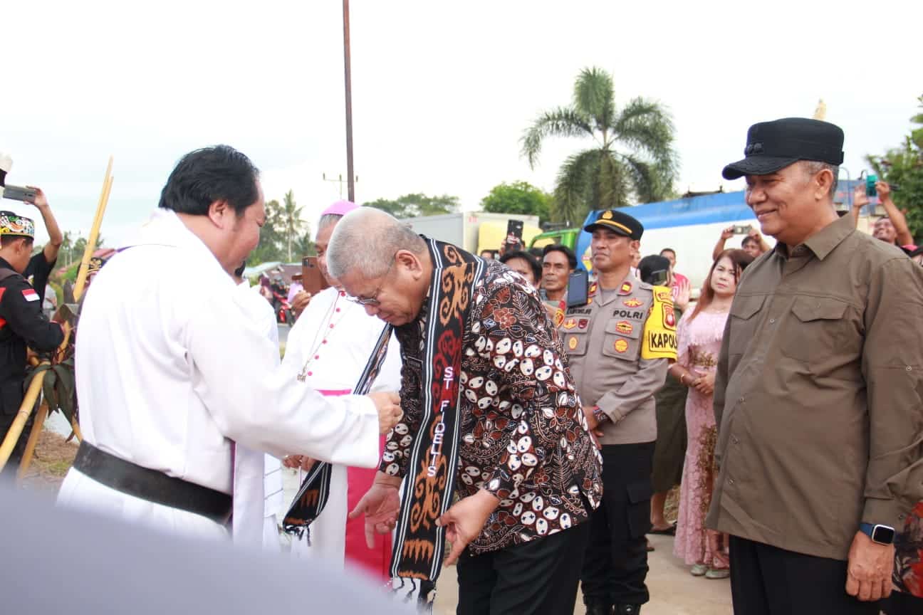 Pj Gubernur Harisson Resmikan Gereja Santo Fidelis Paroki Sungai Ambawang