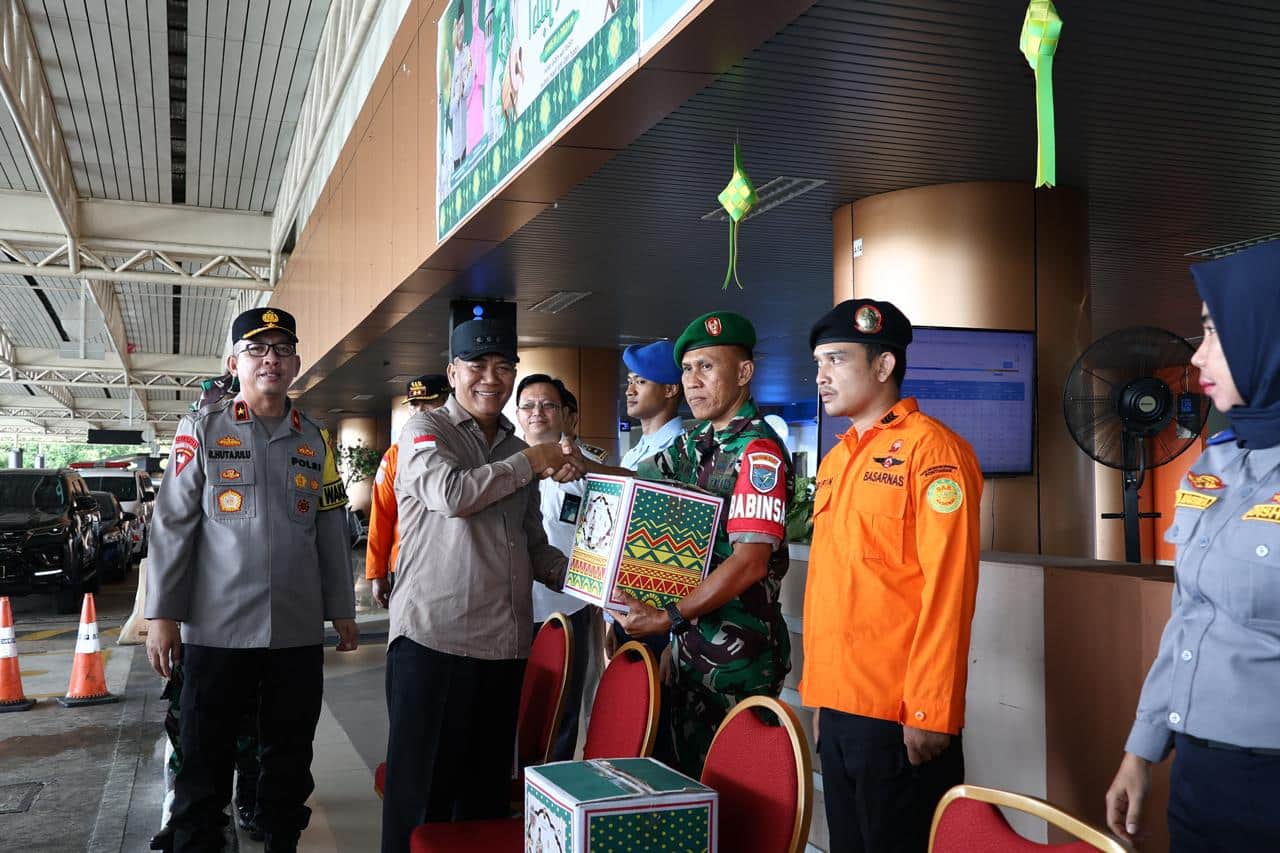 Forkopimda Kubu Raya Sambut Kunjungan Wakapolda Kalbar di Pos Pengamanan Lebaran 