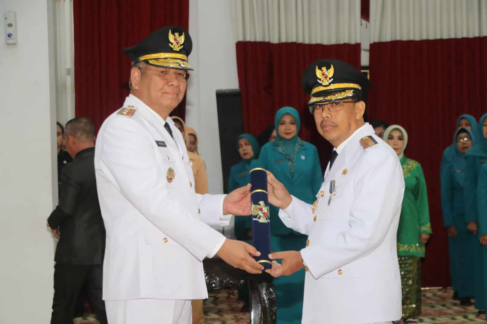 Pj Gubernur Harisson Lantik Ismail Sebagai Pj Bupati Mempawah