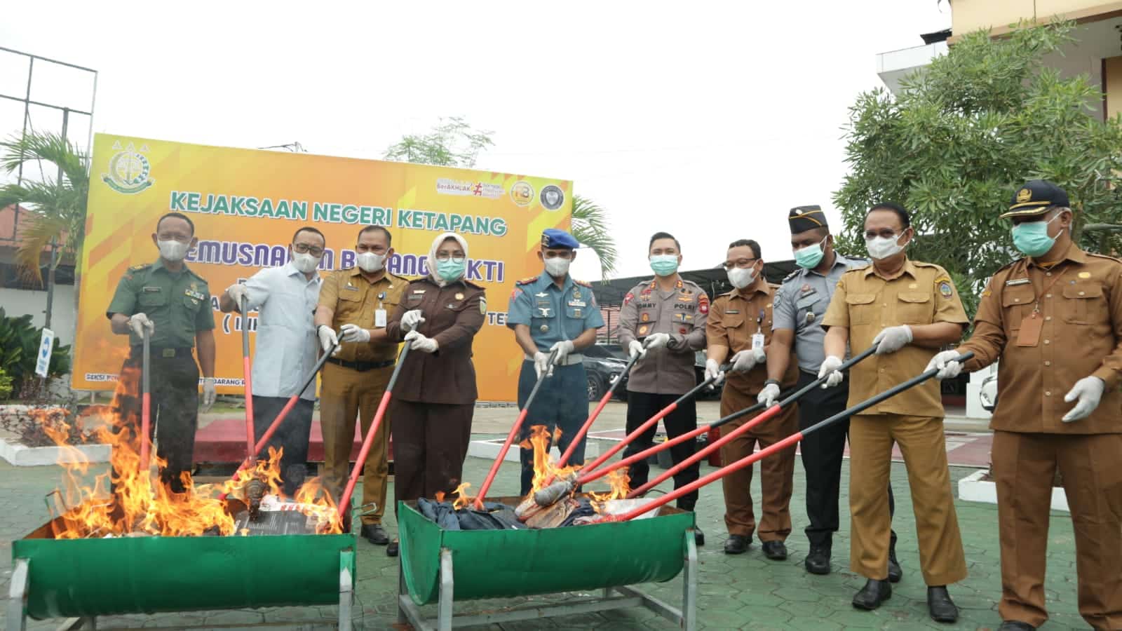 Kejari Ketapang Musnahkan Barang Bukti 52 Perkara Berkekuatan Hukum Tetap