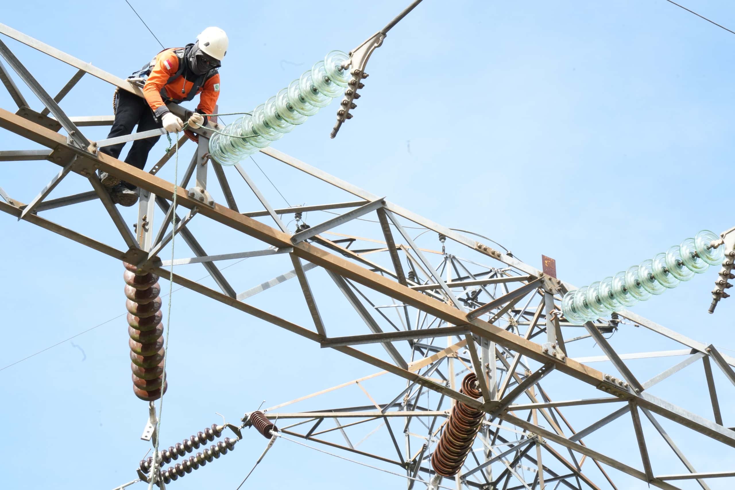Pasca Idul Fitri 1445 H, PLN Perkuat Kelistrikan Dengan TKDN Mencapai 100 Persen