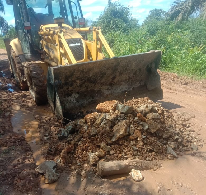 Dukung Kelancaran Arus Mudik, Pemda bersama PT Jalin Vaneo Timbun Ruas Jalur Perawas