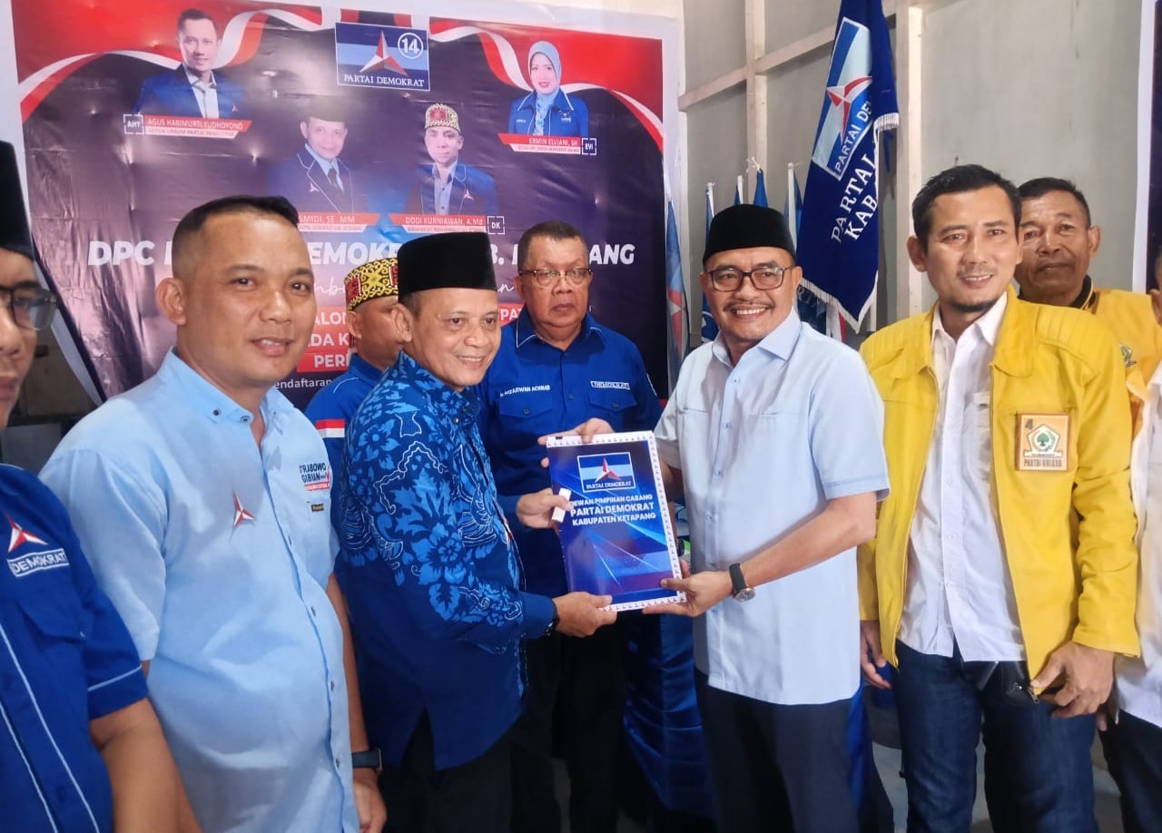 Kembalikan Formulir ke Partai Demokrat, M Febriadi Buktikan Keseriusan Maju Pilkada Ketapang 2024