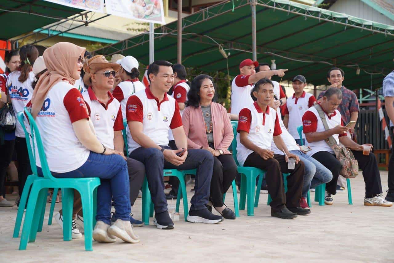 Bupati Fransiskus Nostalgia di Reuni SMA Karya Budi Putussibau ke 40 Tahun