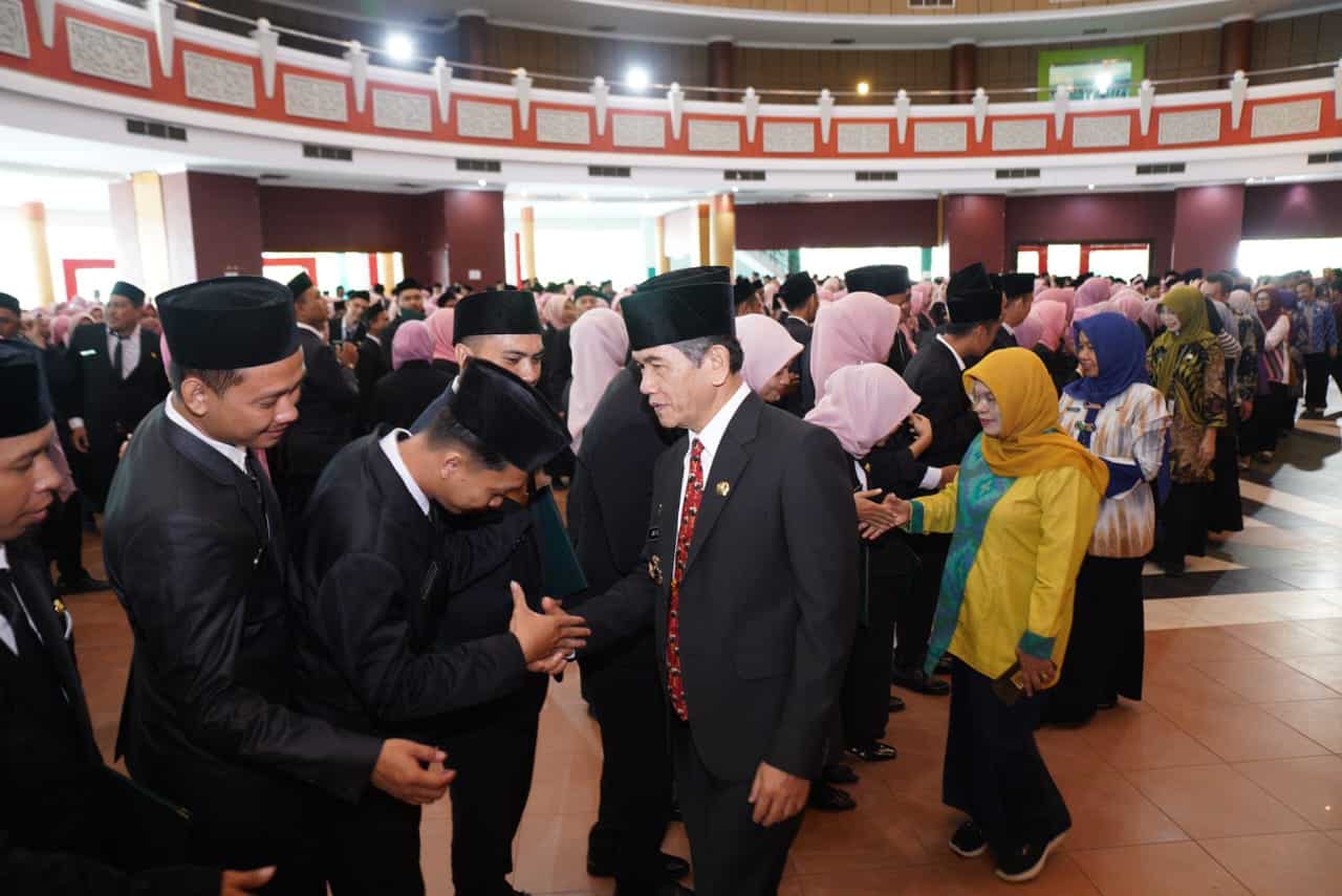 Ani Sofian Lantik 850 PPPK Jadi Pejabat Fungsional