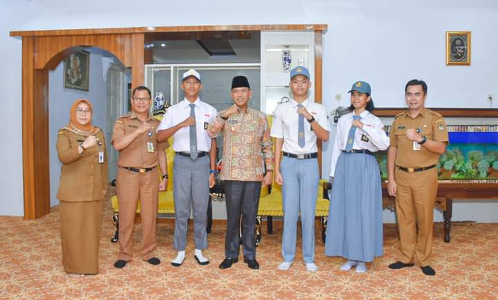 Wabup Ketapang Lepas Siswa Peserta Calon Paskibraka Tingkat Provinsi Kalbar Tahun 2024