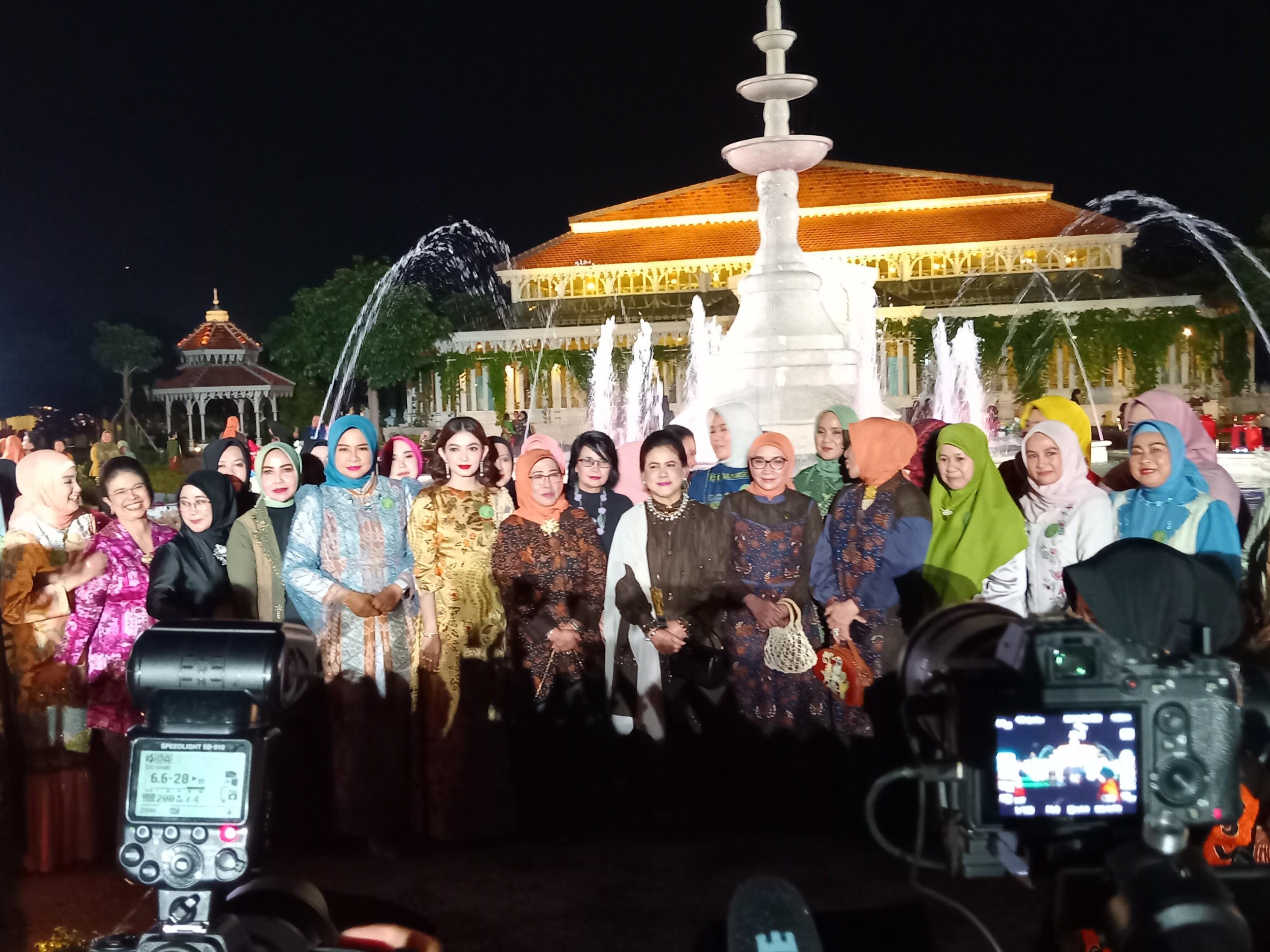 Windy Prihastari Ikuti Makan Malam Bersama Ibu Negara di Puncak Peringatan HUT Dekranas 2024