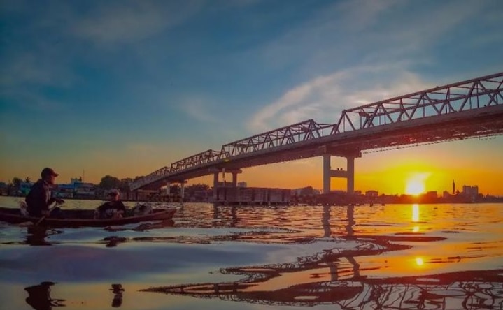 Mengungkap Keindahan Sungai Kapuas: Destinasi Wisata Ikonik di Kalimantan Barat