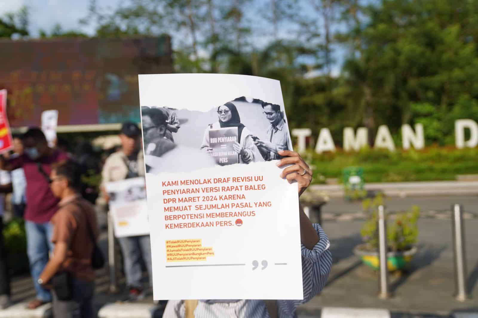 Organisasi Jurnalis di Pontianak Gelar Aksi Damai Tolak RUU Penyiaran