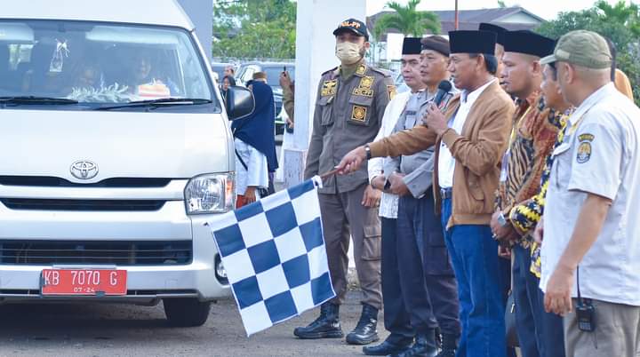 Lepas 244 Calon Jemaah Haji Ketapang Menuju Pontianak, Wabup Farhan: Semoga Menjadi Haji yang Mabrur