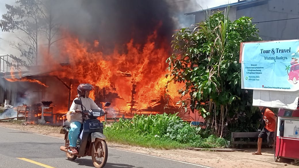 Tabung Gas Meledak di Nanga Kalis Hanguskan Rumah Umar