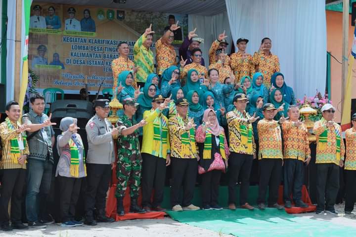 Wakili Bupati Ketapang, Dharma Buka Penilaian dan Lomba Kelurahan se-Kalbar di Desa Istana