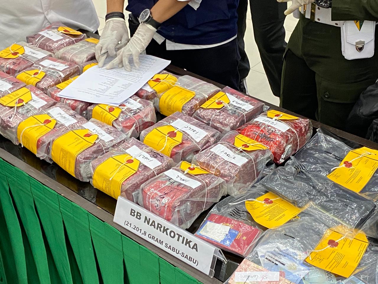 Klarifikasi Kodam Tanjungpura Soal Berubahnya Berat Barang Bukti Sabu dari 25,4 Kg Jadi 21,2 Kg