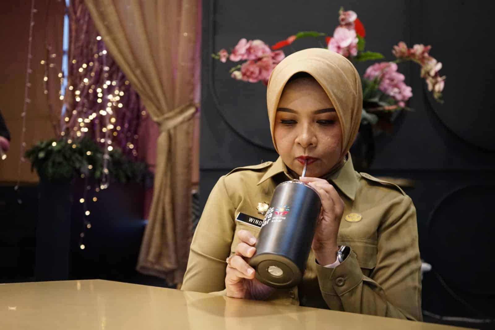 Peringati Hari Lingkungan Hidup Sedunia, Windy Gaungkan Gerakan Membawa Tumbler