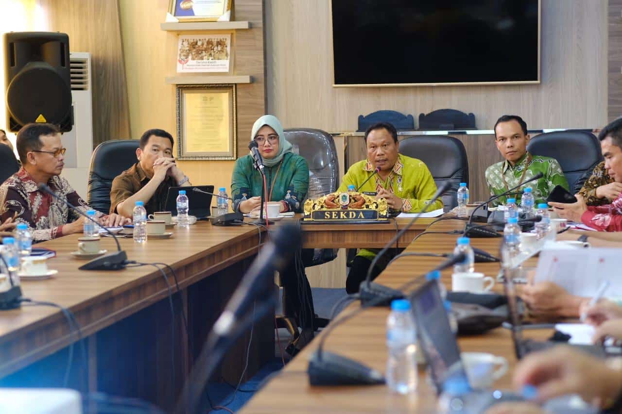 Sekda Kapuas Hulu Pimpin Rapat Persiapan Pelaksanaan CMS di Desa
