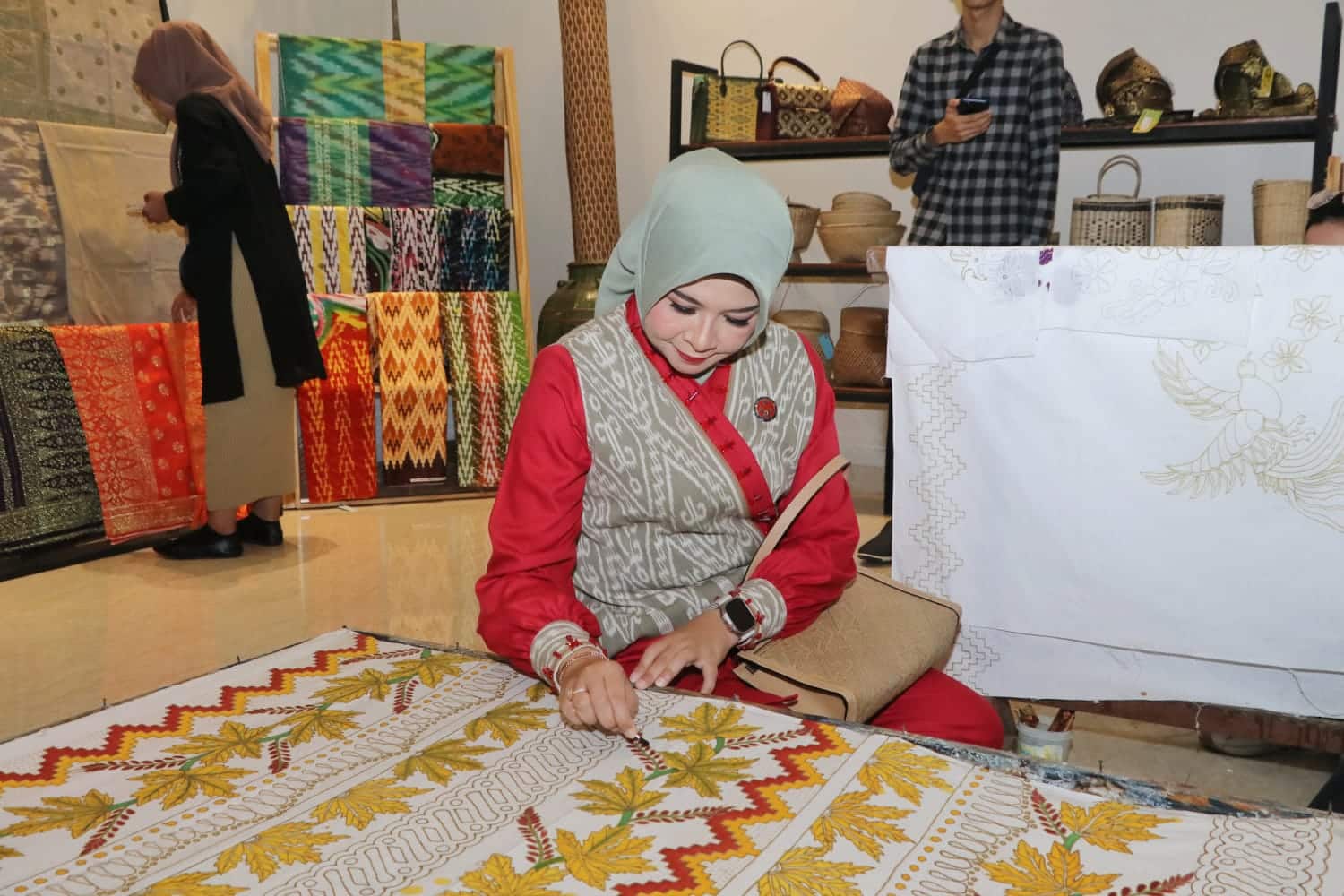 Windy Harisson Dorong Masyarakat Selalu Lestarikan Budaya dan Kerajinan Lokal