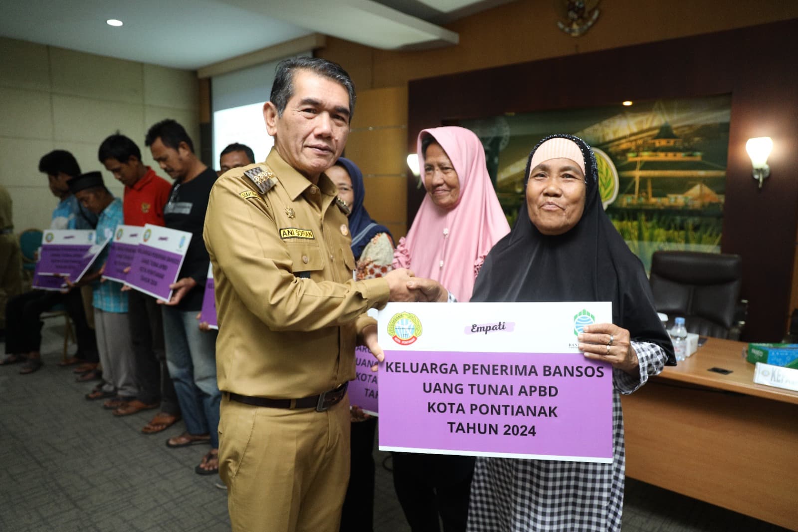 Pemkot Salurkan Bantuan Uang Tunai kepada 3.350 KK