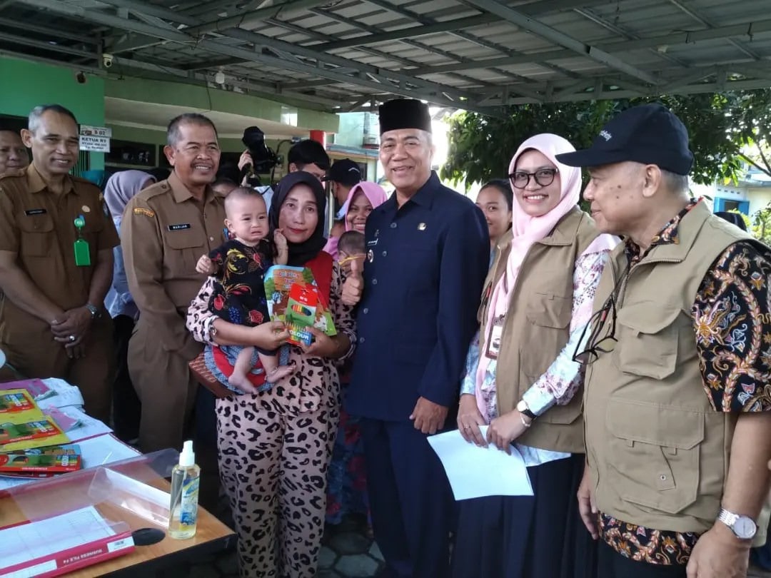 Kamaruzaman Pantau Layanan Deteksi Dini Tumbuh Kembang Anak di Posyandu Tunas Fajar Desa Arang Limbung