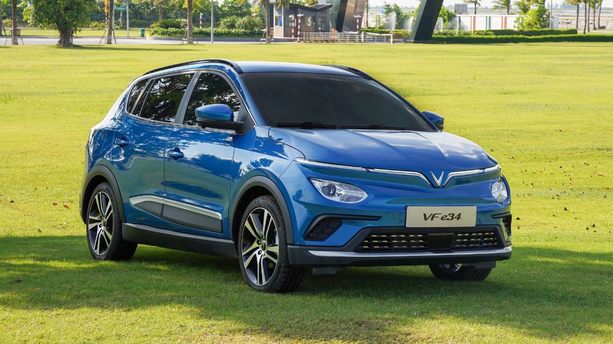 Impresi Perdana VinFast VF e34: Lebih dari yang Diharapkan di Vietnam!