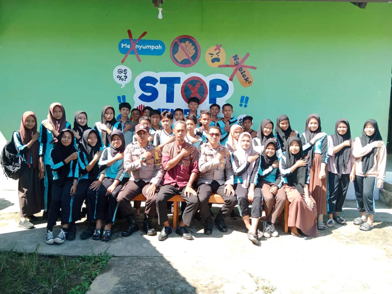Kapolsek Pulau Maya Beri Pembinaan Cegah Bullying di SMP Negeri 03 Pulau Karimata Kayong Utara