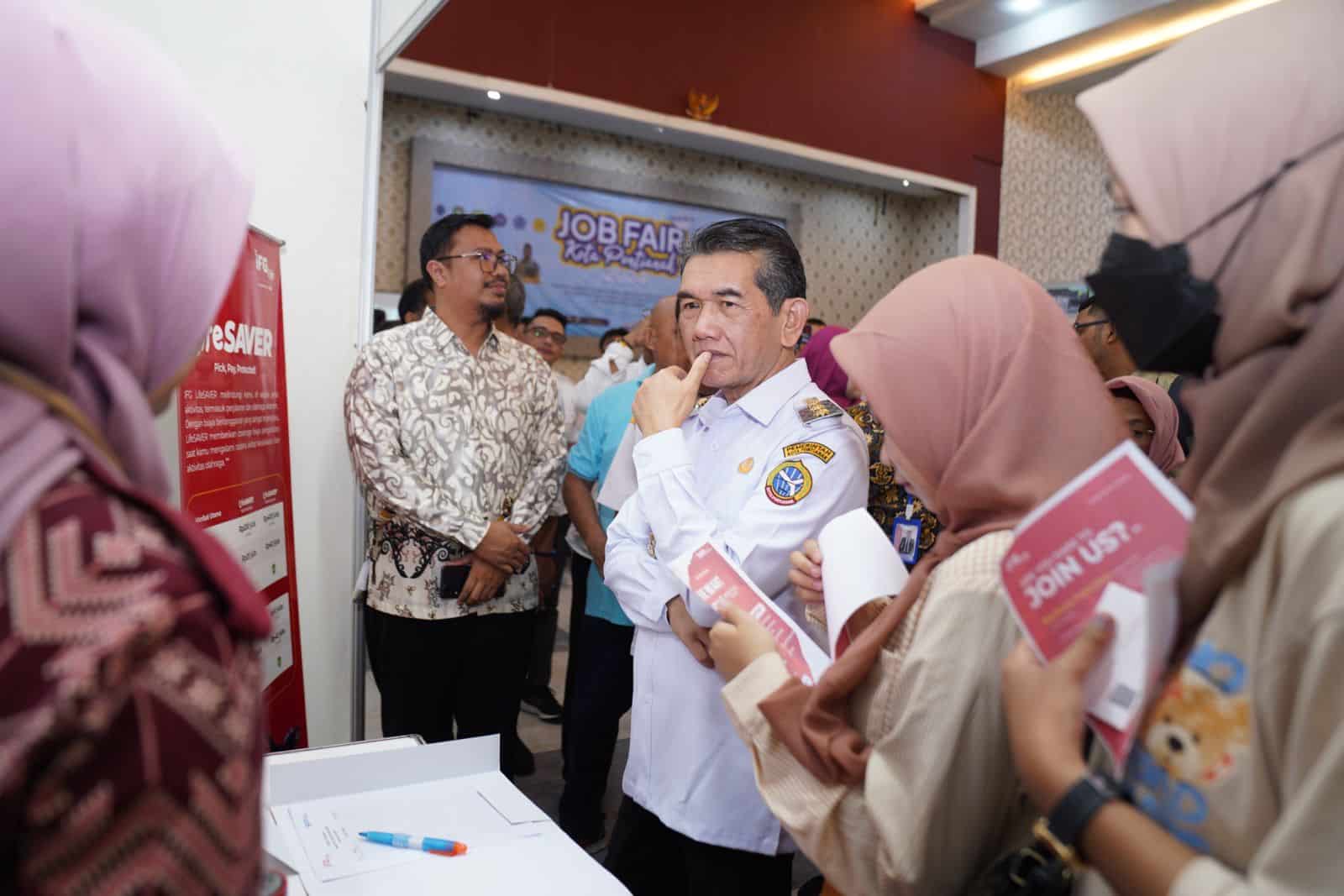 1.097 Lowongan Kerja Tersedia di Job Fair Kota Pontianak