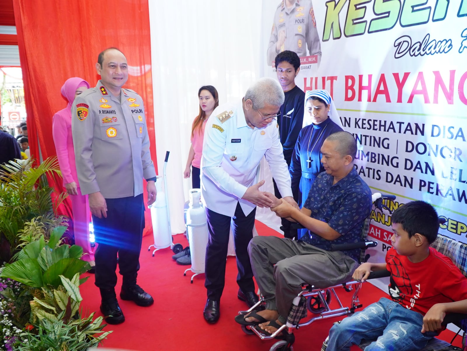 Pj Gubernur Kalbar Hadiri Bakti Kesehatan HUT Bhayangkara 2024