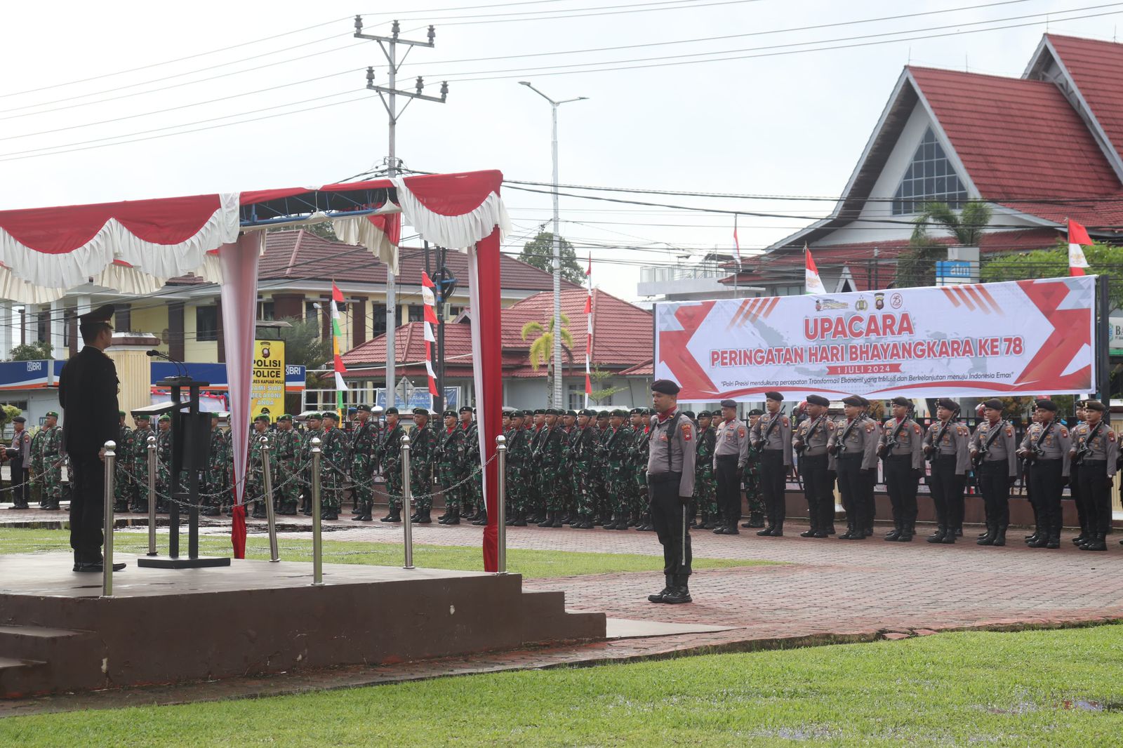 Kapolres Kapuas Hulu Jadi Inspektur Upacara Peringatan Hari Bhayangkara ke-78 Tahun