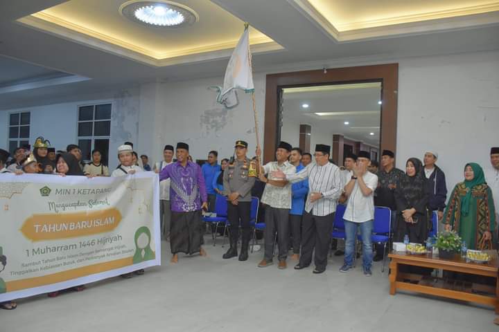 Buka Pawai Ta'aruf Sambut Muharram, Wabup Sebut Kita Hijrah dari Kondisi yang Lebih Baik