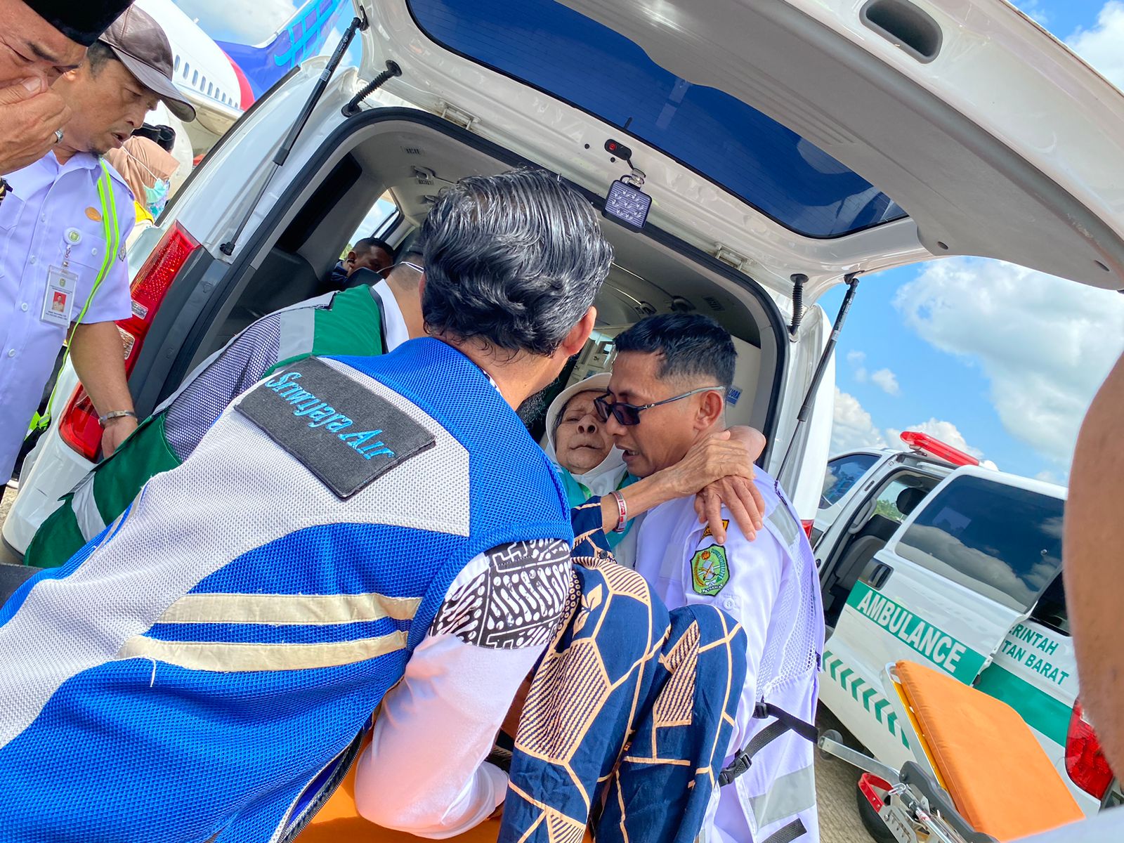 Tiba di Kalbar, Dua Jemaah Haji Lansia Asal Sambas Langsung Dirujuk ke Rumah Sakit