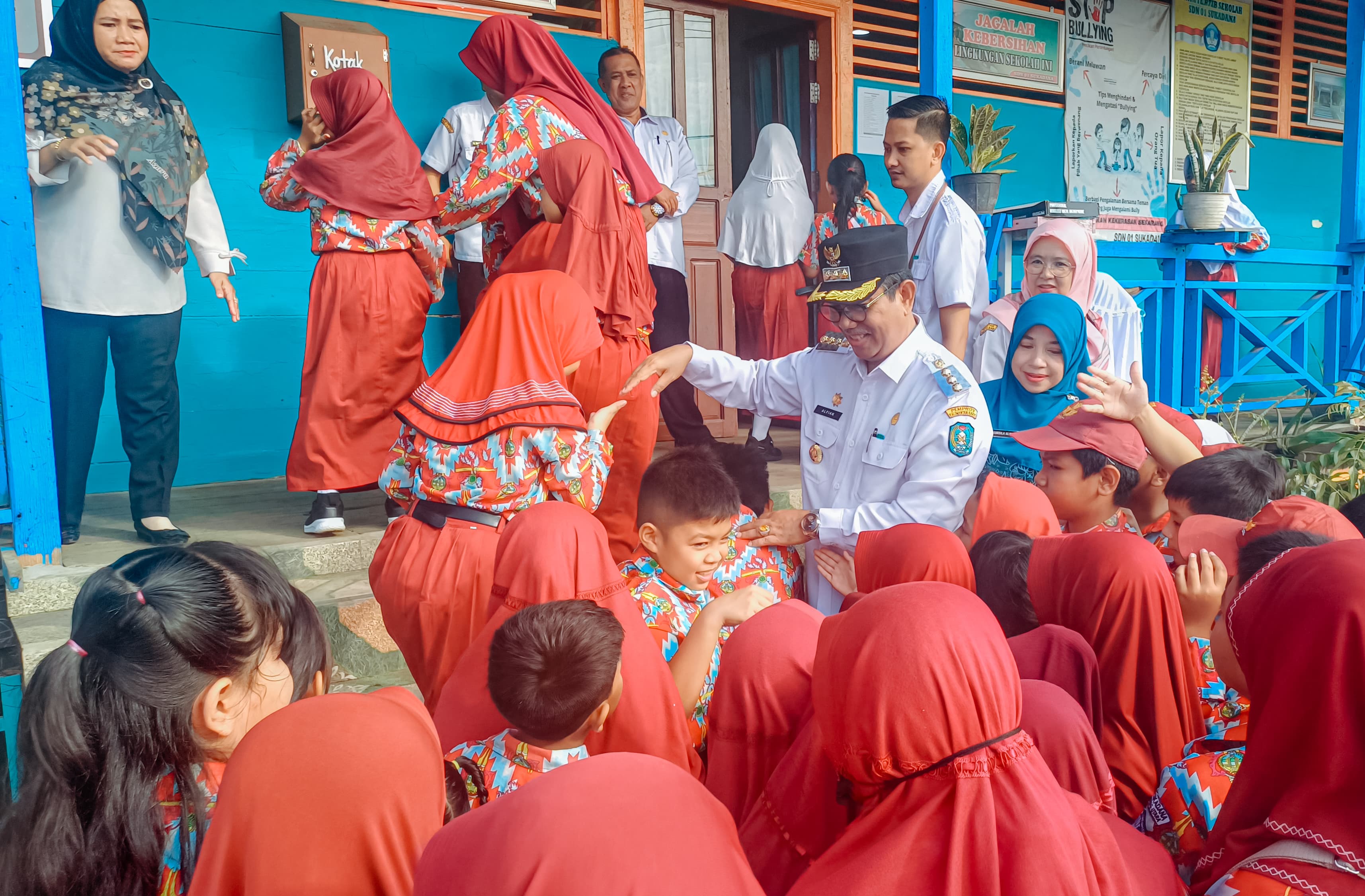 Tinjau Kegiatan MPLS, Pj Bupati Alfian Kunjungi Beberapa Sekolah di KKU