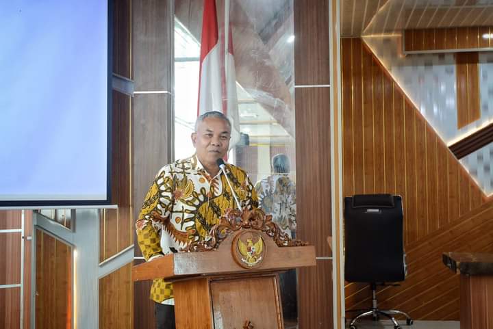 Pemkab Ketapang Gandeng Perusahaan Swasta Benahi Jalan Rusak