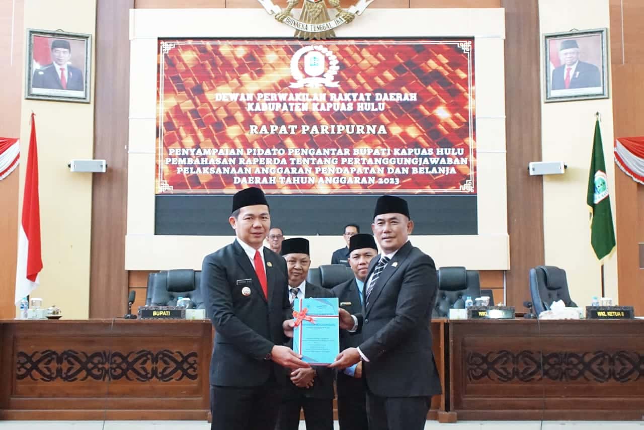 Bupati Fransiskus Diaan Sampaikan LKPJ TA 2023 ke DPRD Kapuas Hulu
