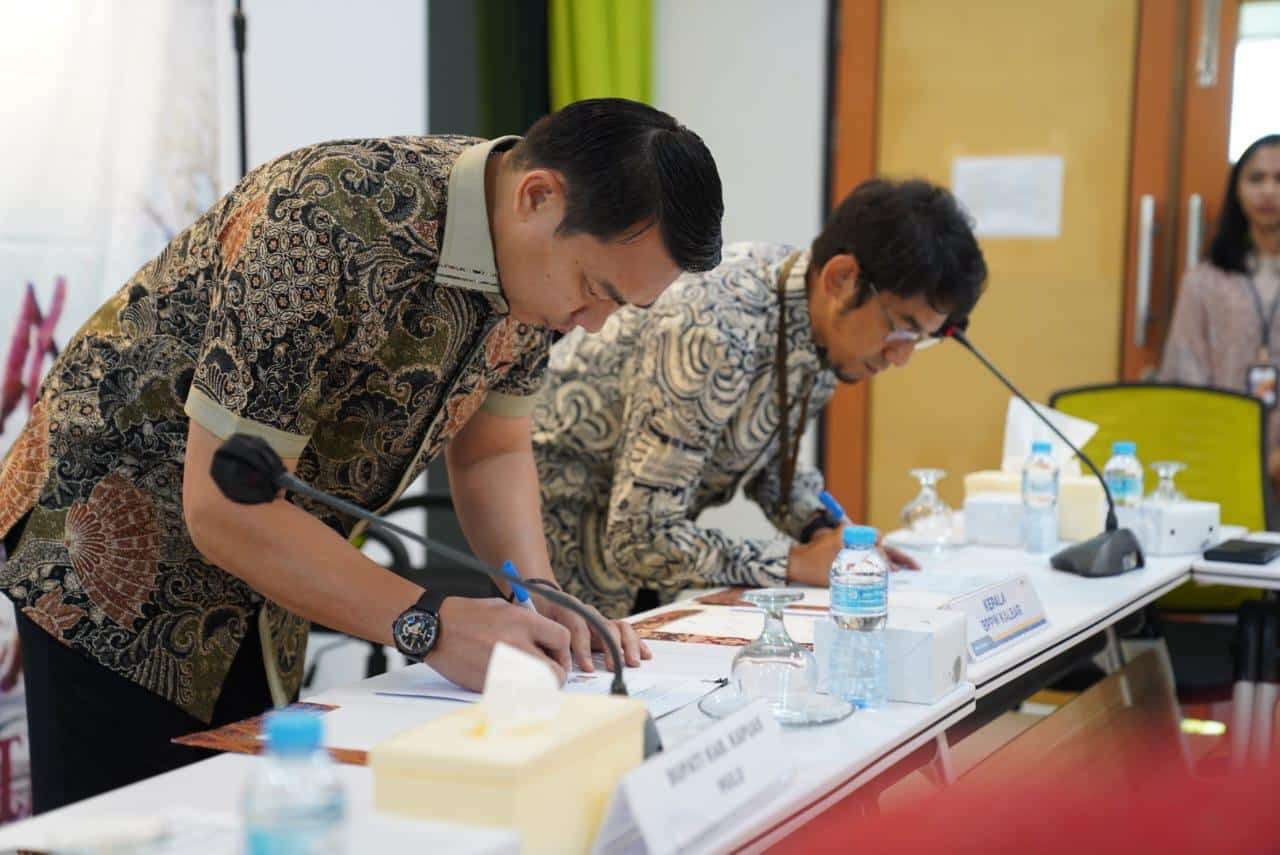 Bupati Sis Teken BA Waterfront Siluk Putussibau dan Cagar Budaya Rumah Betang Lunsa Hilir