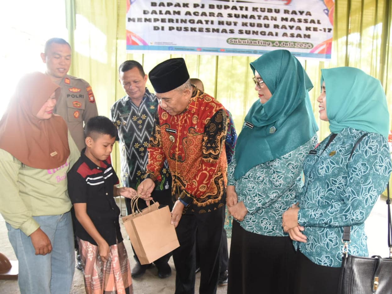 Meriahkan HUT ke-17, Kubu Raya Gelar Khitanan Massal dan Kampanye Anti Stunting
