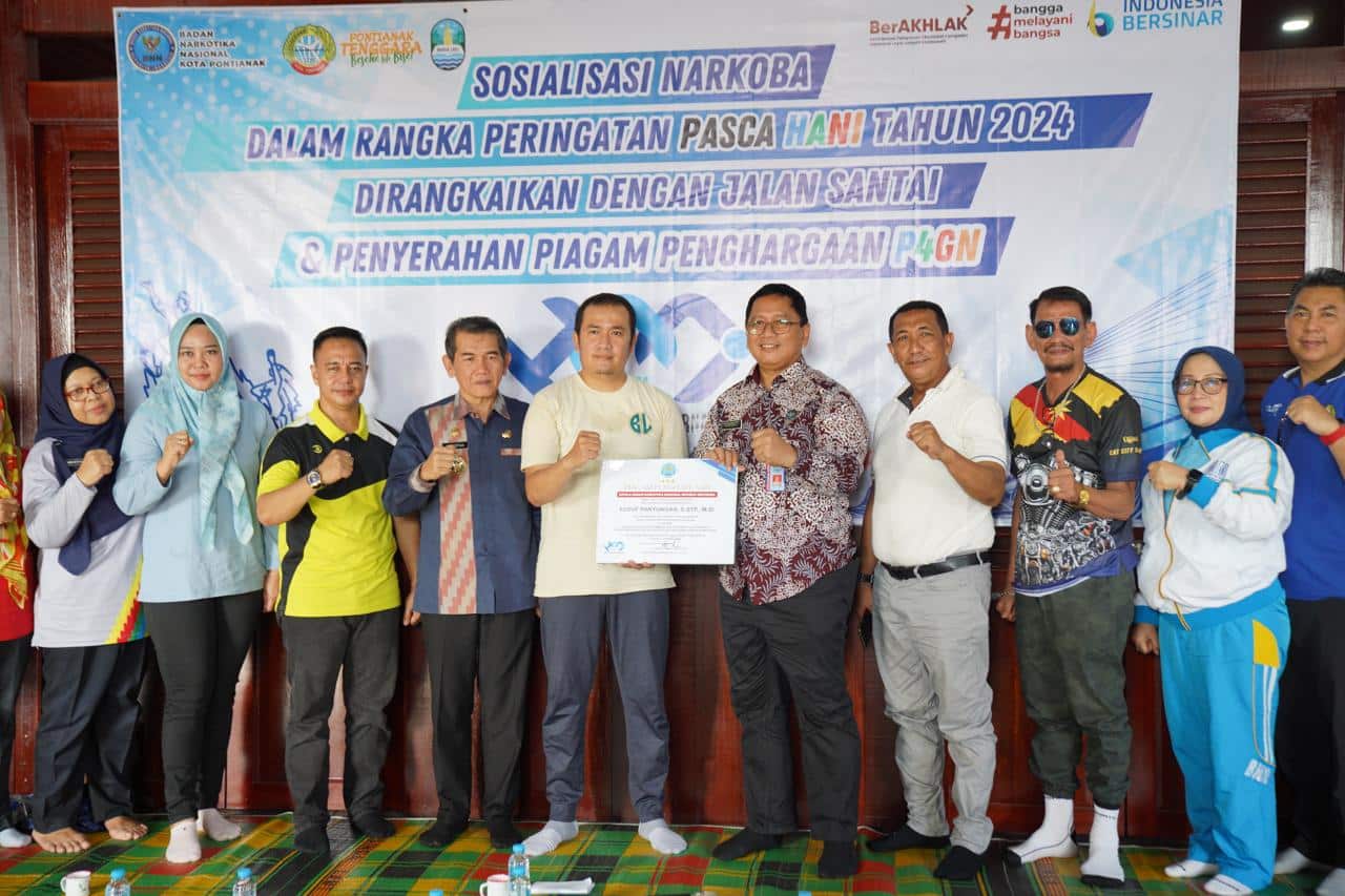 Komitmen pada Bidang P4GN, Lurah Bansir Laut Terima Penghargaan dari BNN RI