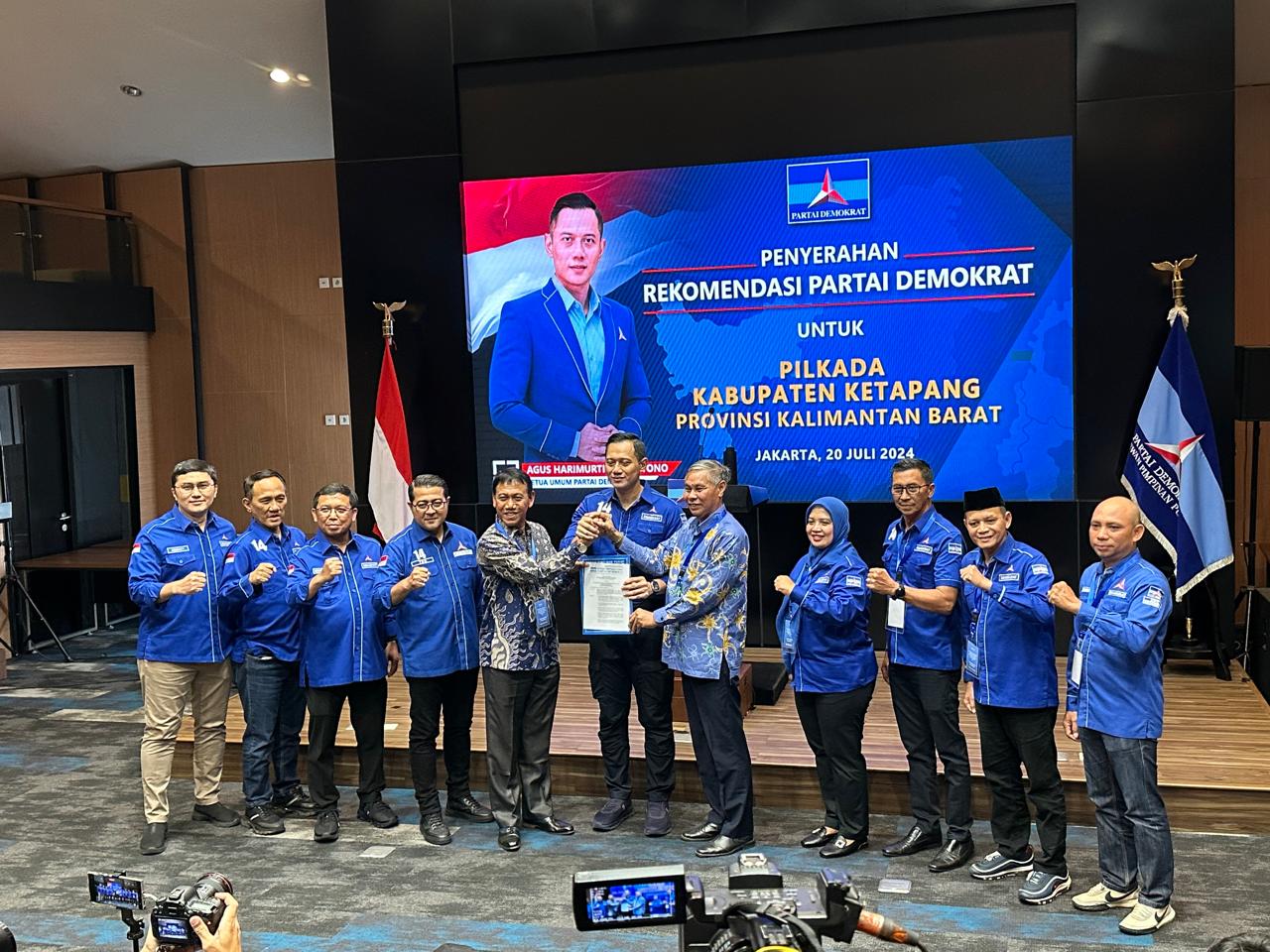 Pasangan Farhan-Leonardus Terima Rekomendasi Cabup dan Cawabup dari Partai Demokrat