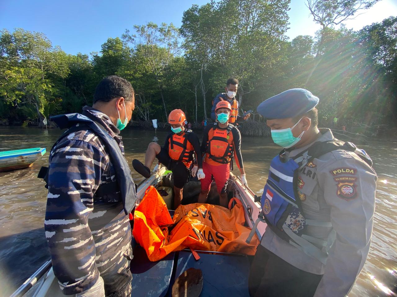 Anak Buah KM Rajawali Laut Meninggal Tenggelam di Perairan Teluk Bengkolan