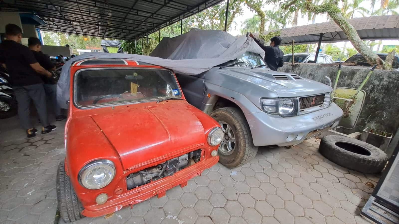 Bea Cukai Gagalkan Penyelundupan Dua Mobil dari Malaysia