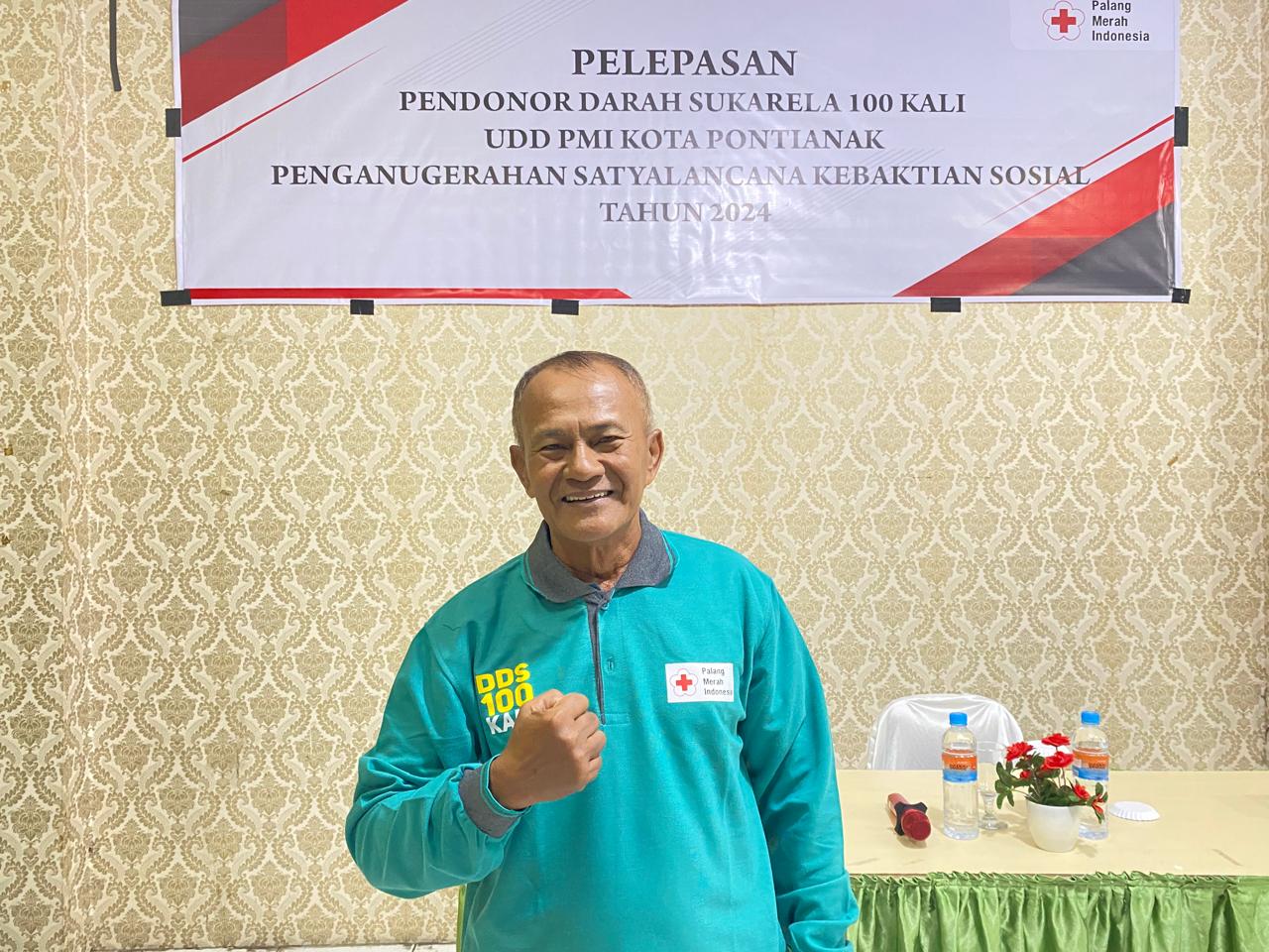 Kisah Dosen di Pontianak Terima Penghargaan dari Presiden Jokowi Karena Donor Darah 100 Kali