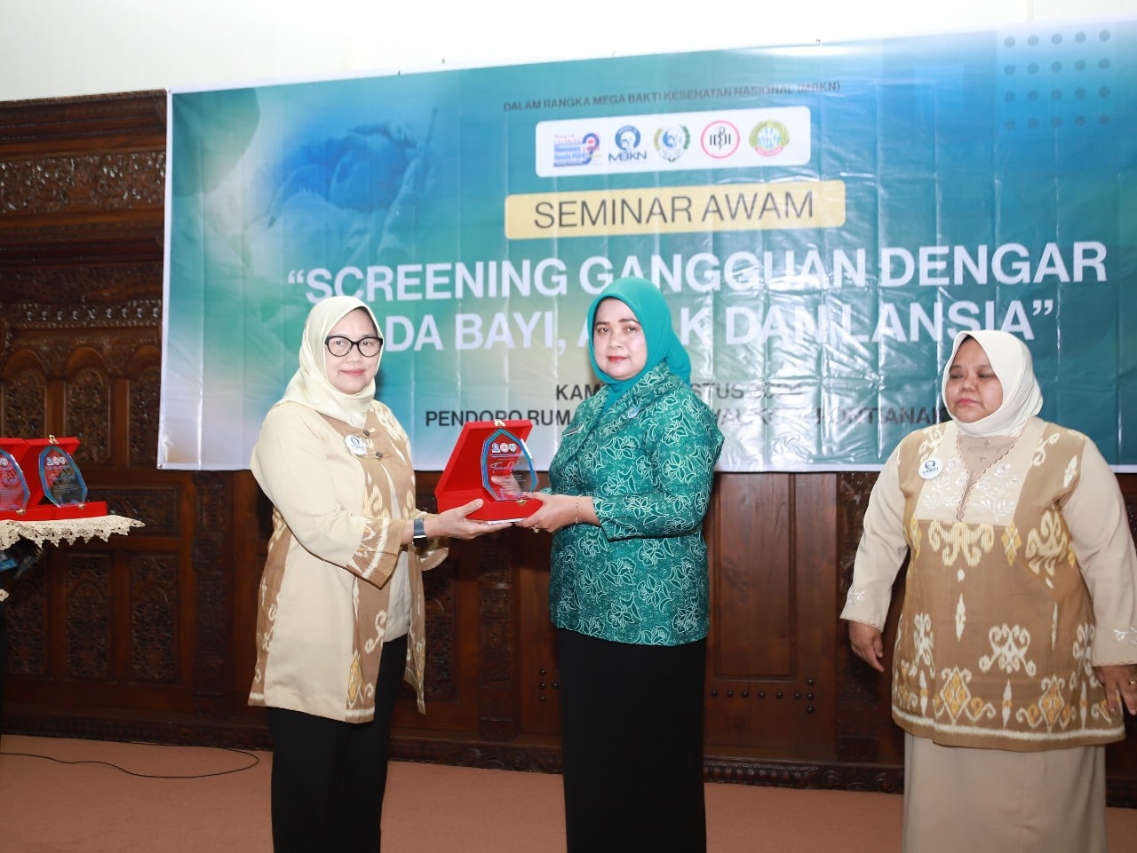 Anita Ani Sofian Buka Buka Seminar Skrining Gangguan Dengar pada Bayi, Anak dan Lansia