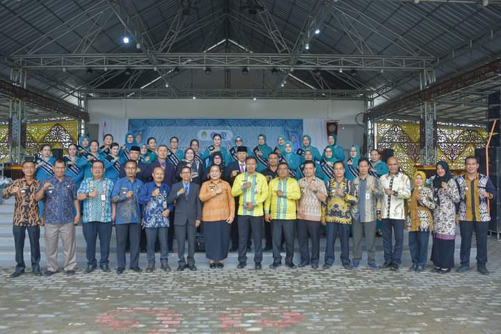 Staf Ahli Bupati Ketapang Hadiri Pelantikan Ketua PKK dan Pembina Posyandu Kecamatan