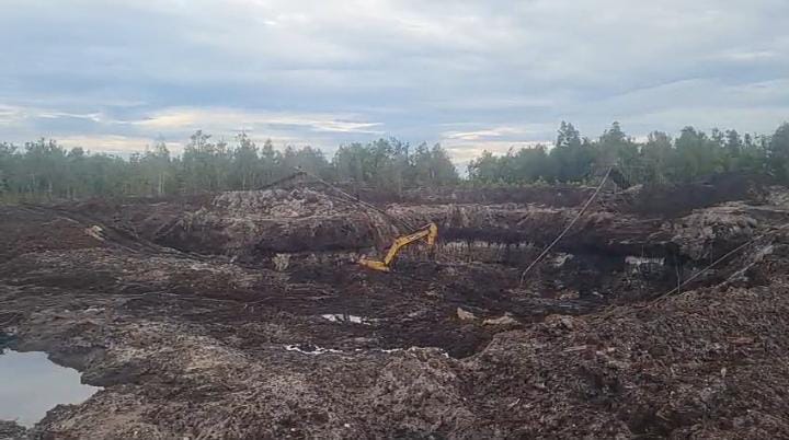 Aktivitas PETI Gunakan Eksavator Masih Bebas Beroperasi di Ketapang