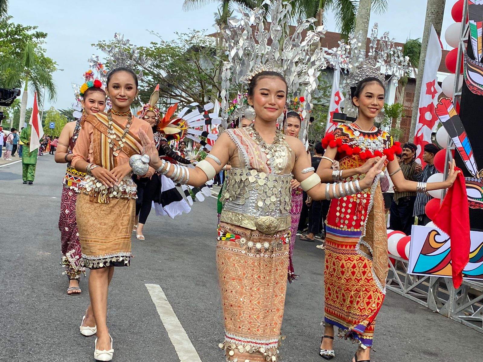 Dikbud Kalbar Ajak Masyarakat Lestarikan Budaya Lewat Karnaval Budaya Khatulistiwa