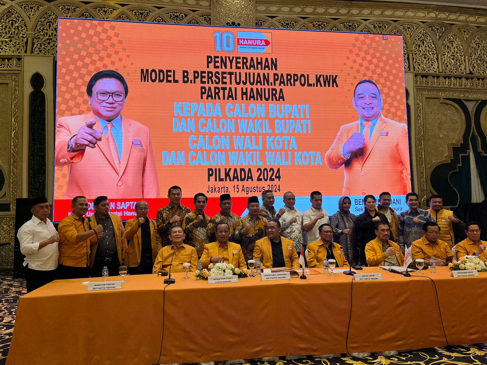 Sis-Sukardi Terima Rekomendasi Maju Pilkada dari DPP Partai Hanura