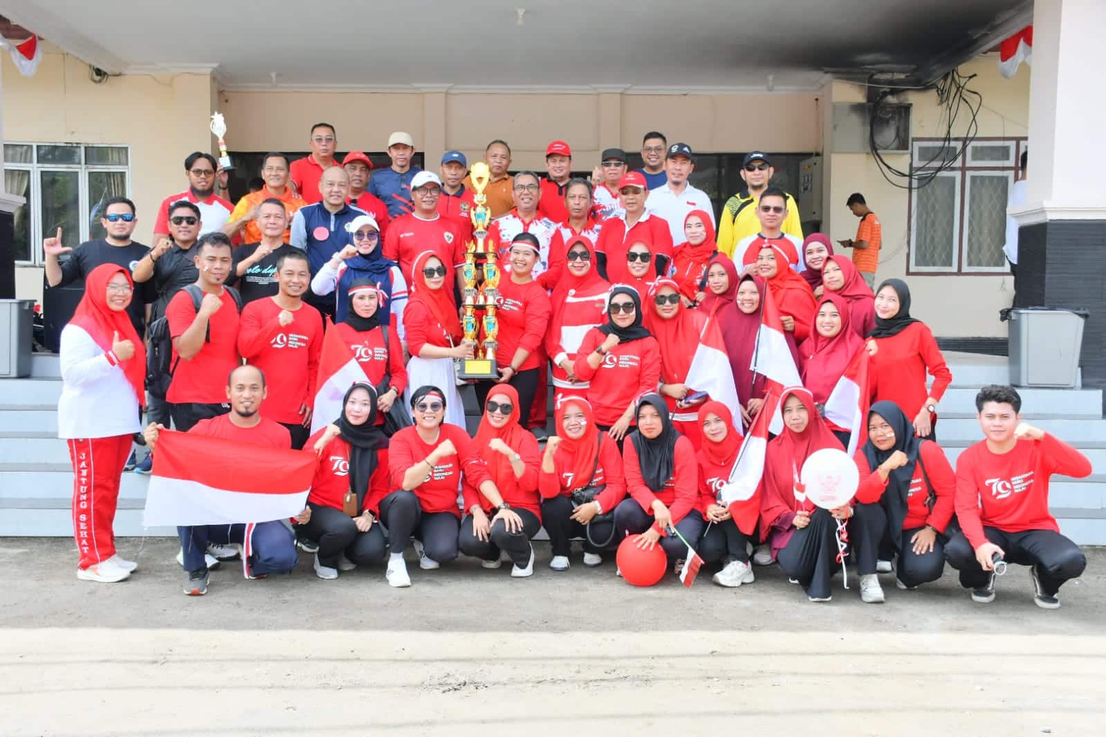 Pj Bupati KKU Tutup Lomba Permainan Rakyat: Bagikan Momen Keseruan Sambut HUT ke-79 RI