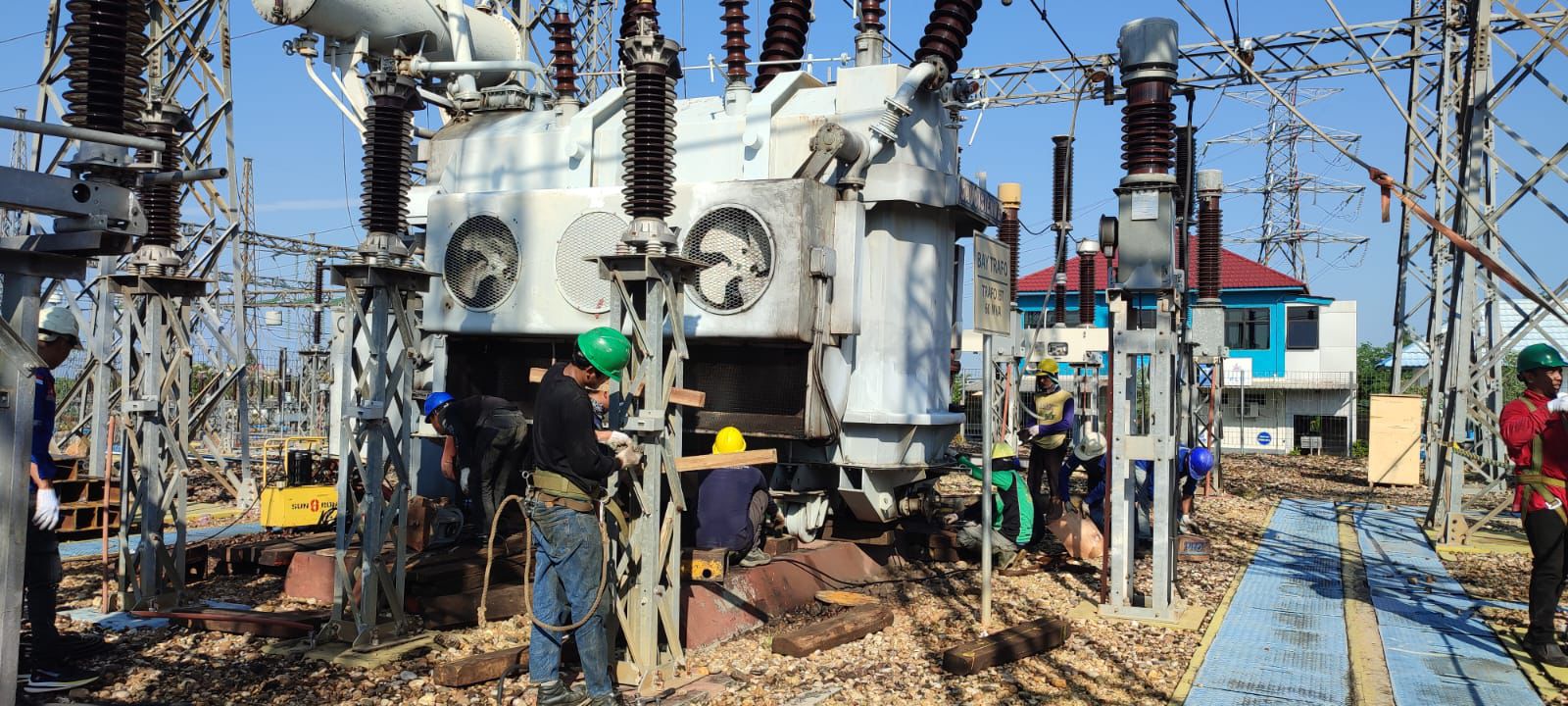 Kado Kemerdekaan, PLN Operasikan Trafo Baru di Gardu Induk Cempaka