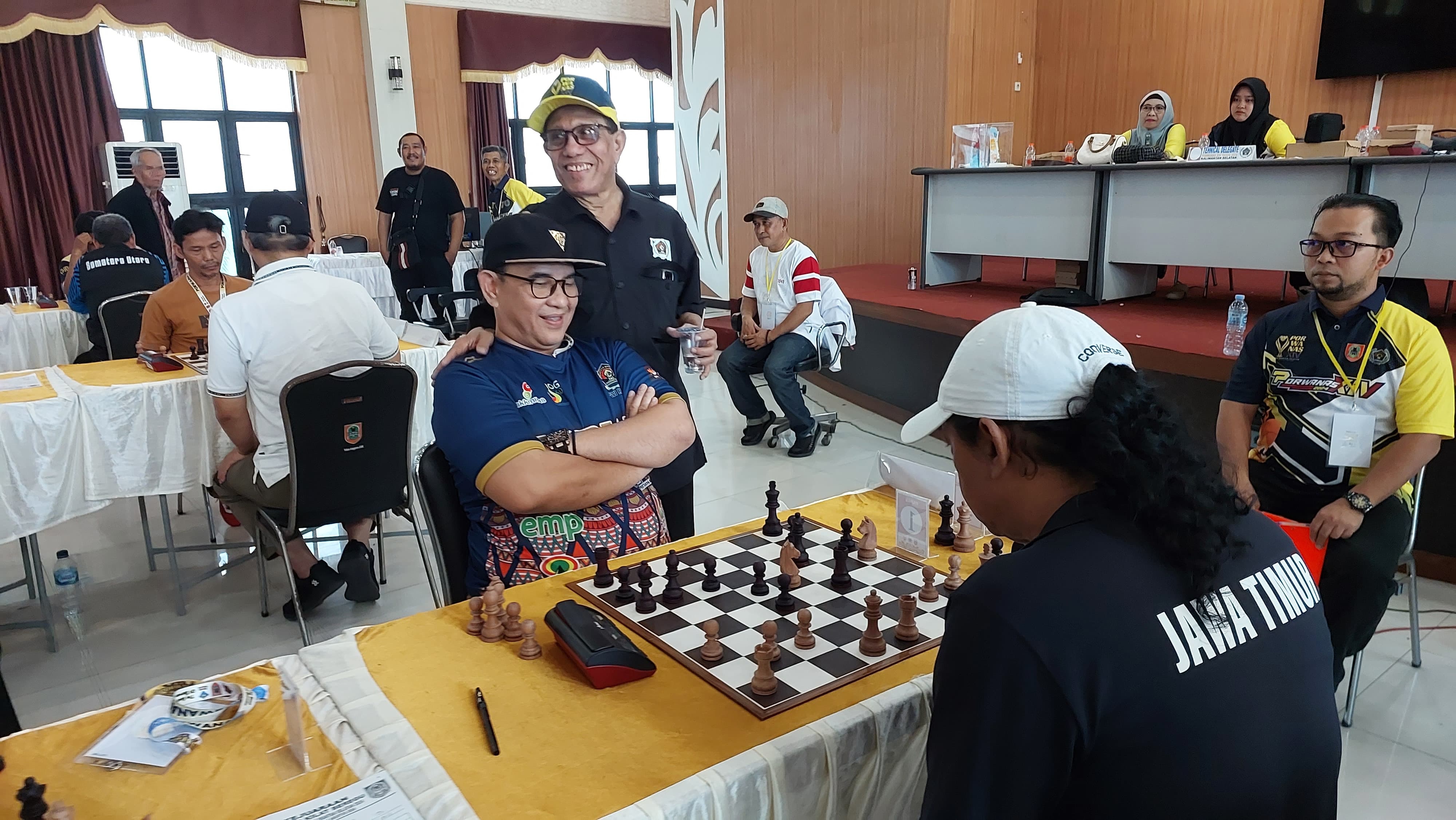 Bertegur Sapa dengan Mantan Pecatan di Arena Catur, Hendry Bangun Sebut Porwanas Ajang Silaturahmi