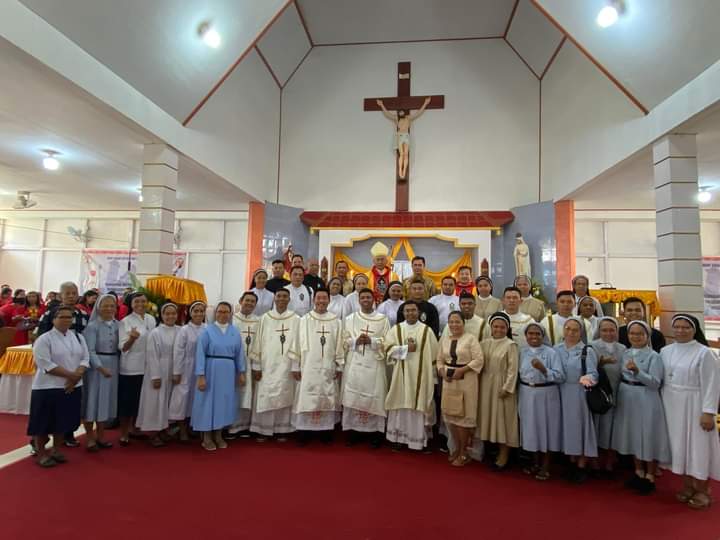 Wakili Bupati Ketapang, Heryandi Hadiri Tahbisan Diakon Kongregasi Pasionis Paroki Sungai Daka Laur